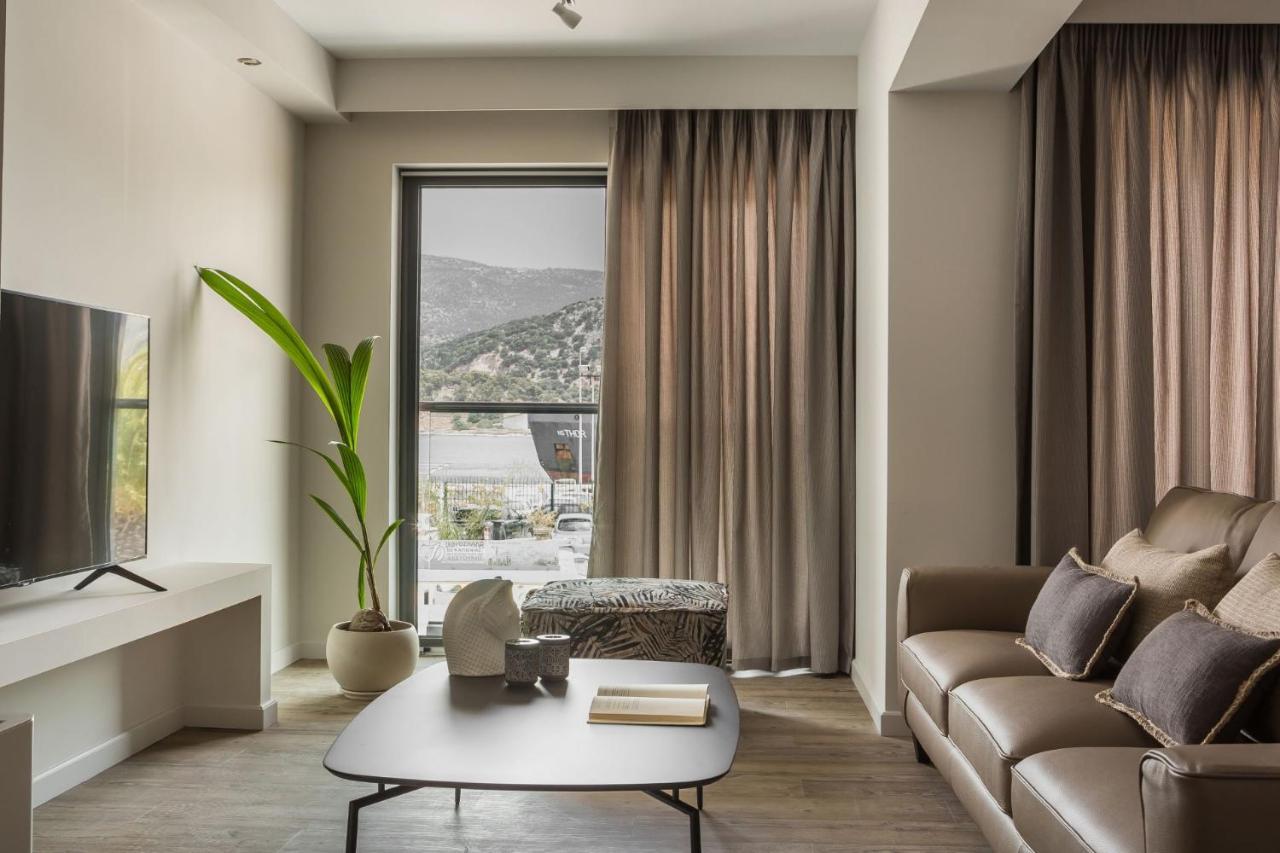 The Twelve Collection * Argostoli (Kefalonia)